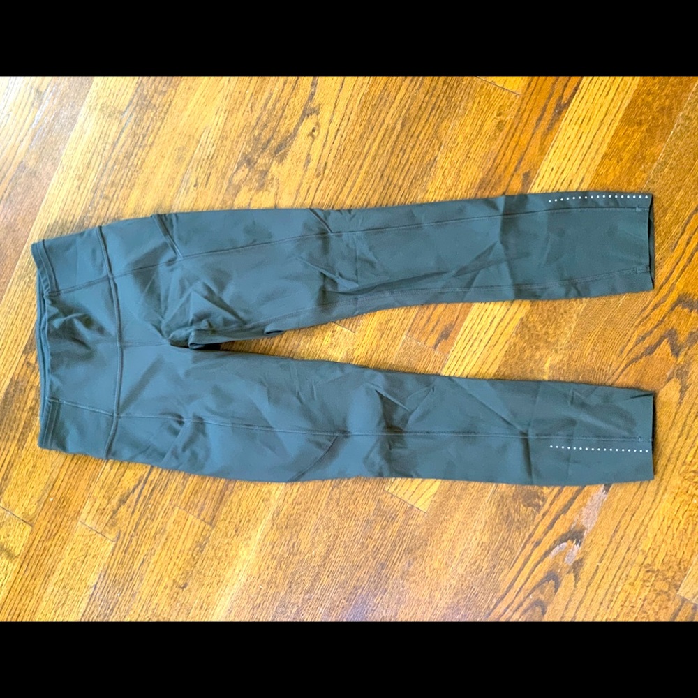 Lululemon fast and free 23